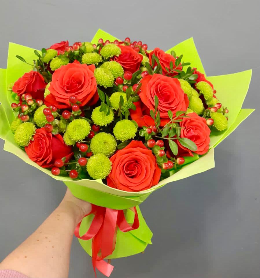 Букет цветов из: Хризантемы и Розы в Сычево