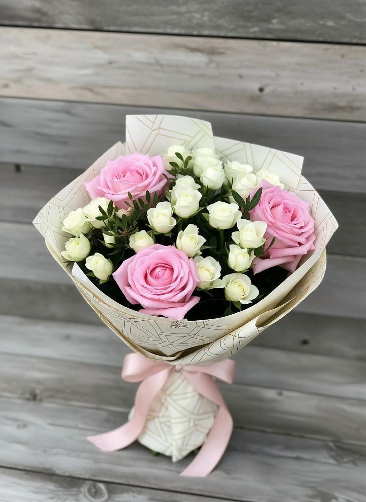 Букет цветов из: Розы в Сычево