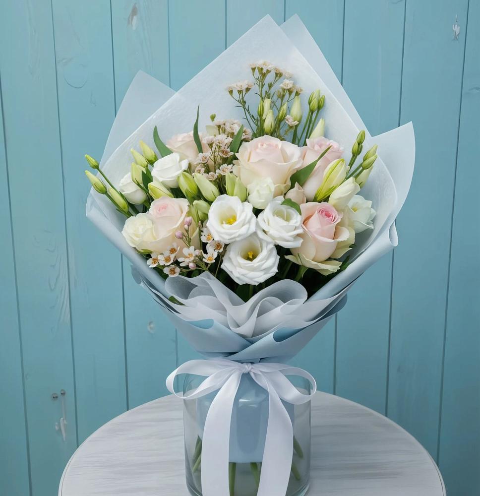 Букет цветов из: Розы и Лизиантусы в Сычево