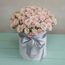 Цветочная композиция из Розы в шляпной коробке в Сычево