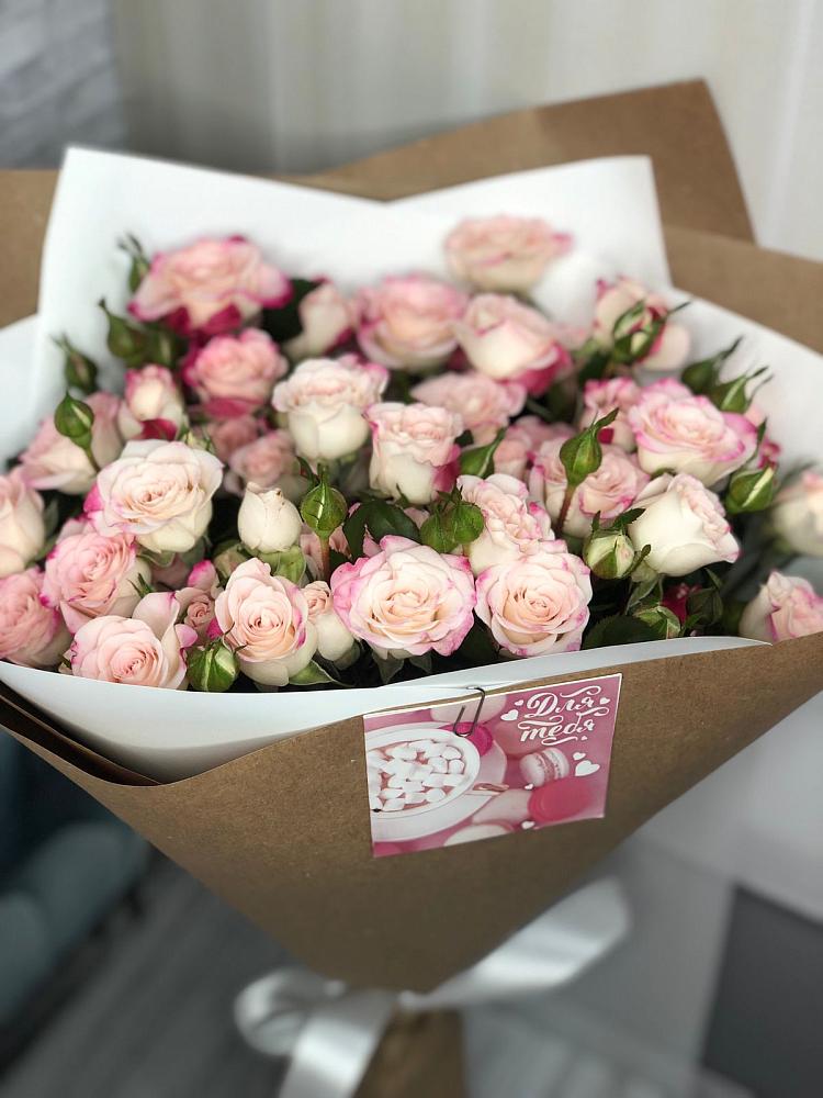 Букет цветов из: Розы в Сычево