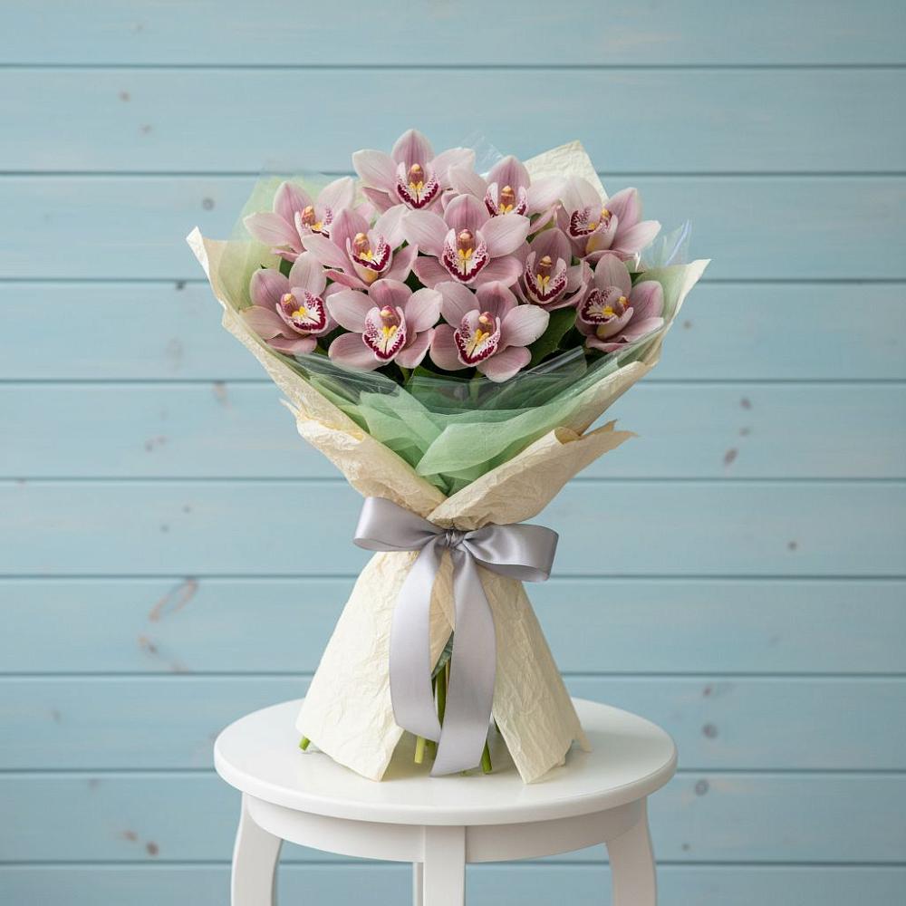 Букет цветов из: Орхидеи и Розы в Сычево