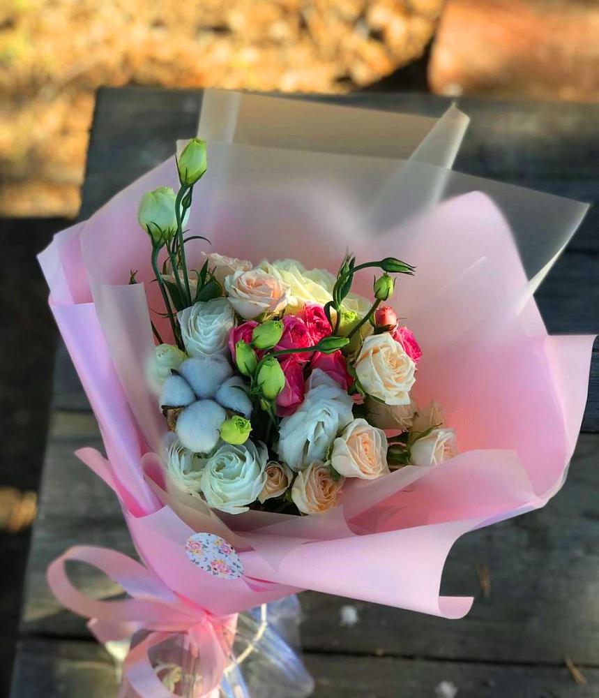 Букет цветов из: Розы и Лизиантусы в Сычево