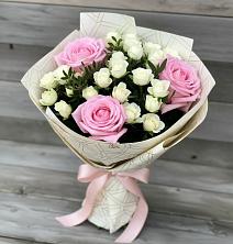 Букет цветов из:  Розы в Сычево