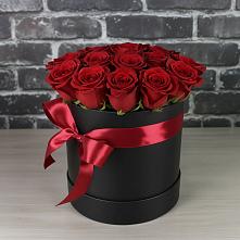 Цветочная композиция из Розы в шляпной коробке в Сычево