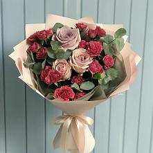 Букет цветов из:  Гвоздики и Розы в Сычево